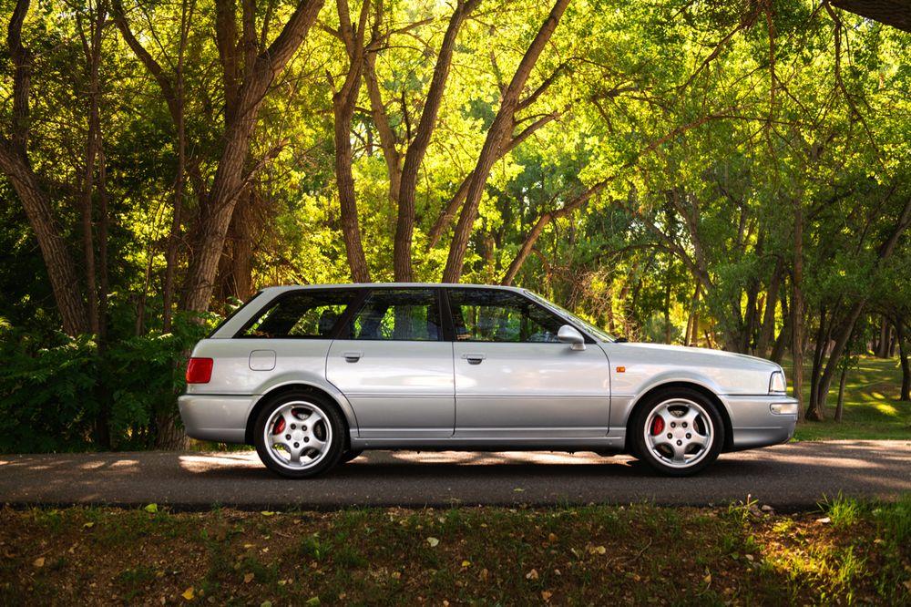 Audi RS2 Polar Silver 1994 года