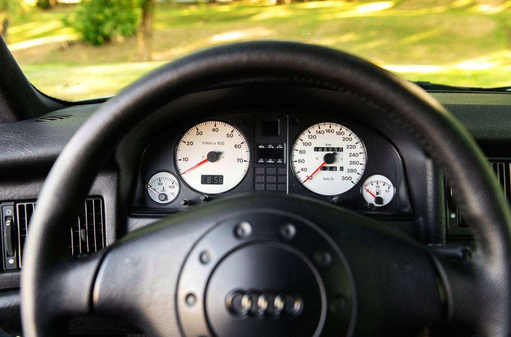 Audi RS2 Polar Silver 1994 года