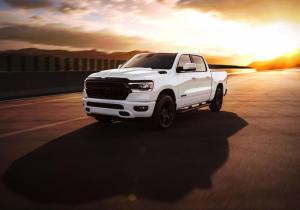 Ram 1500 Big Horn Night Edition Crew Cab 2019 года