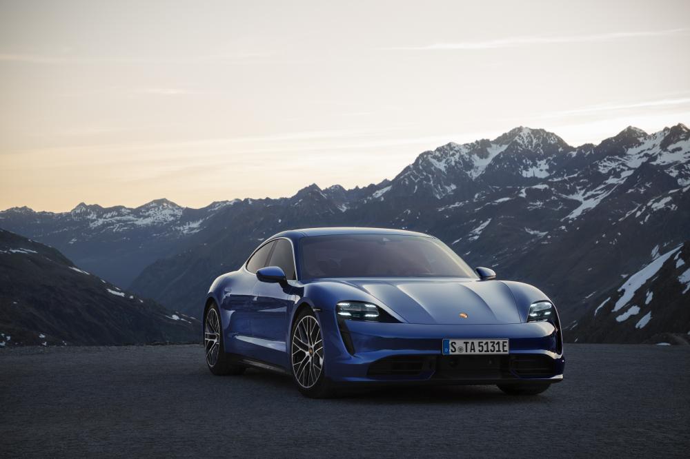 Porsche Taycan Turbo 2019 года