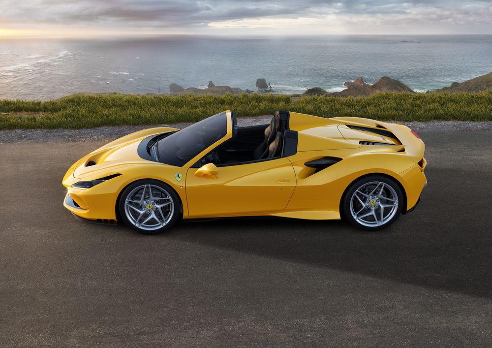 Ferrari F8 Spider 2019 года
