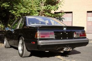 BMW M6 1988 года