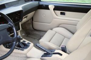 BMW M6 1988 года
