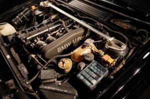 BMW M6 1988 года