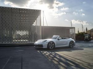 Porsche 911 Carrera 4 Cabriolet 2019 года