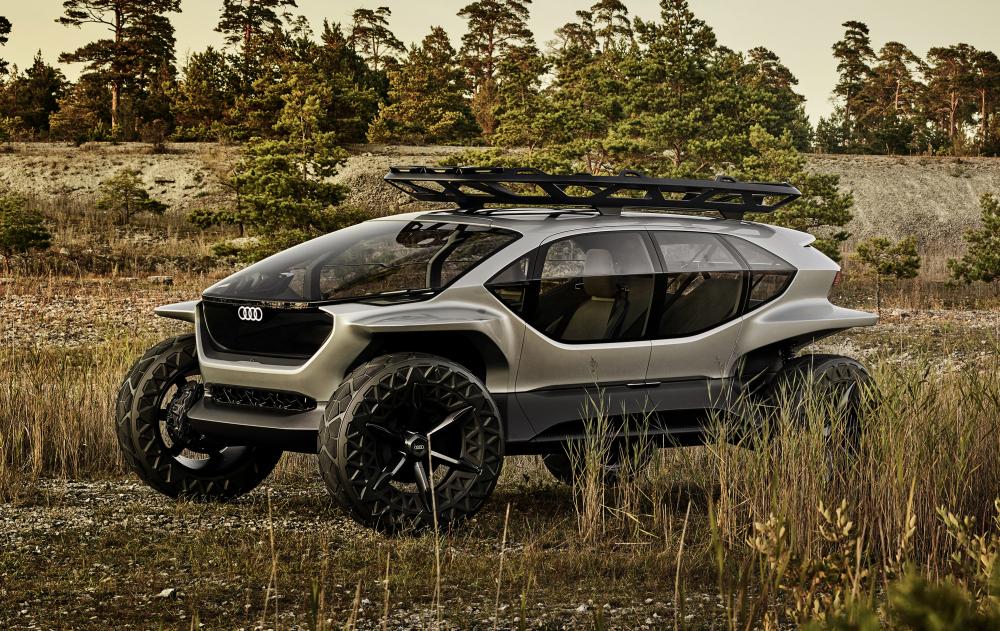 Представлен электрический внедорожник от Audi