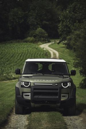Land Rover Defender 90 D240 SE Explorer Pack 2020 года