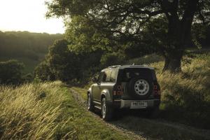 Land Rover Defender 90 D240 SE Explorer Pack 2020 года