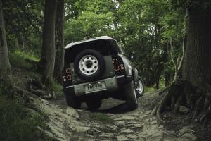 Land Rover Defender 90 D240 SE Explorer Pack 2020 года
