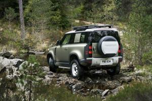 Land Rover Defender 90 D240 SE Explorer Pack 2020 года