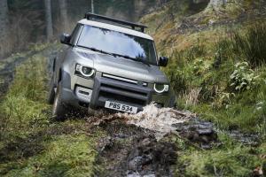 Land Rover Defender 90 D240 SE Explorer Pack 2020 года