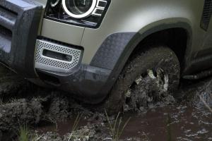 Land Rover Defender 90 D240 SE Explorer Pack 2020 года