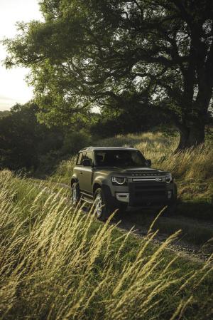 Land Rover Defender 90 D240 SE Explorer Pack 2020 года