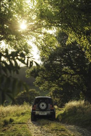 Land Rover Defender 90 D240 SE Explorer Pack 2020 года