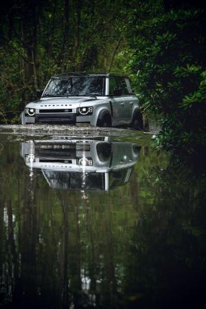 Land Rover Defender 110 Country Pack First Edition 2020 года