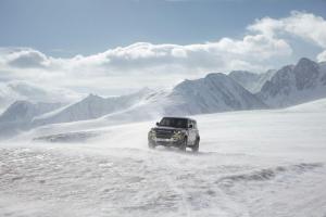 Land Rover Defender 110 P400 X 2020 года