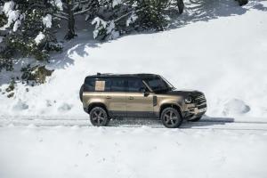 Land Rover Defender 110 P400 X 2020 года