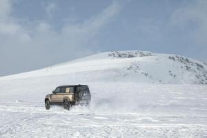 Land Rover Defender 110 P400 X 2020 года