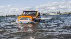 Toyota Land Cruiser Amphicruiser by De Jong Holland