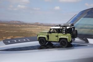 Land Rover Defender by LEGO Technic