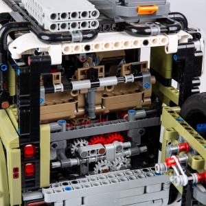 Land Rover Defender by LEGO Technic