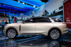 HongQi E115