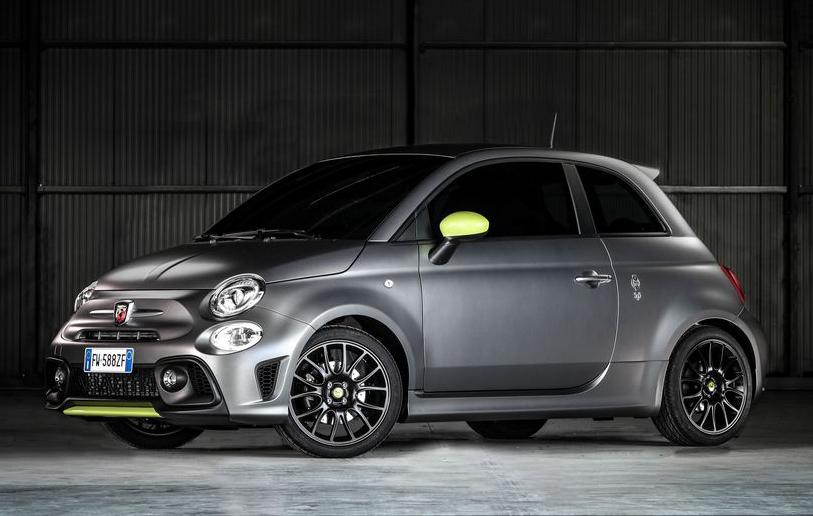 Модный и продвинутый хэтчбэк Abarth 595 Pista увеличил свою мощность ещё больше