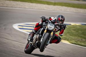 Ducati Monster 1200S Black on Black 2020 года