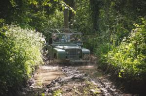 Land Rover Defender 1948 года
