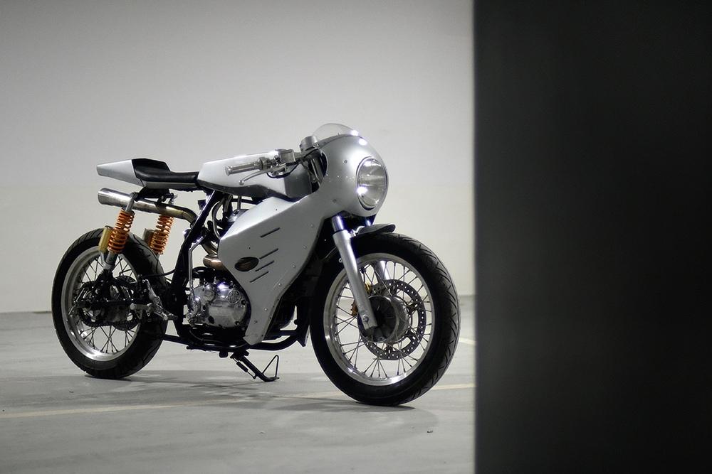 Кастомный Royal Enfield Continental GT 535