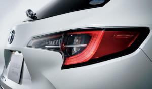 Toyota Corolla Touring Hybrid WxB 2019 года