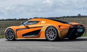 Оранжевый - новый черный: этот Koenigsegg Regera в том доказательство