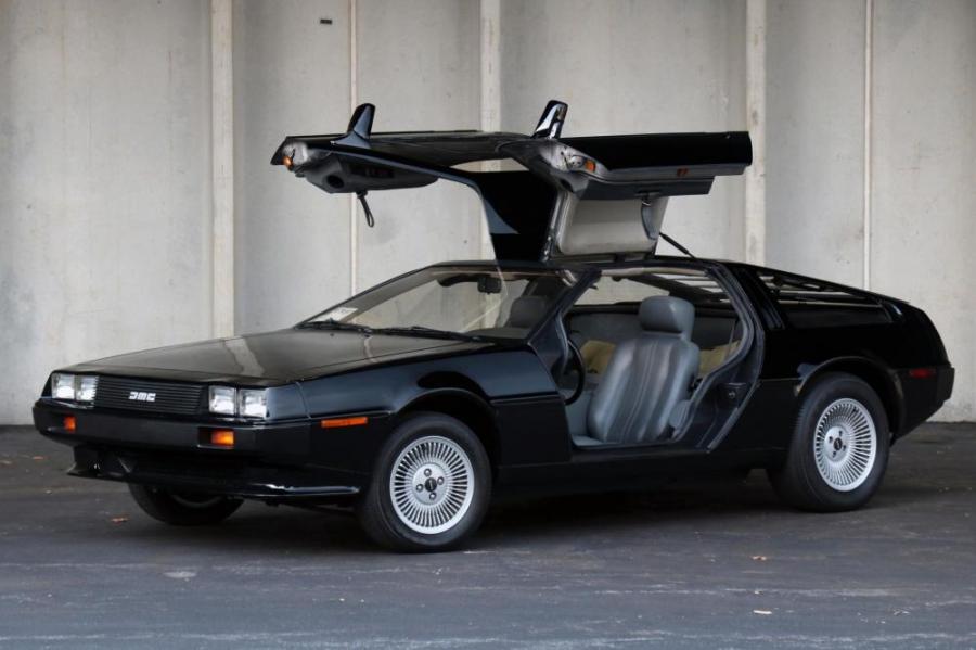 DeLorean в непривычном окрасе с минимальным пробегом продан за 2 с лишним миллиона рублей