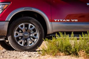 Nissan Titan Platinum Reserve Crew Cab 2019 года