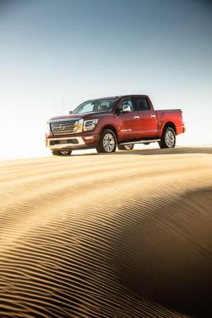 Nissan Titan SL Crew Cab 2019 года