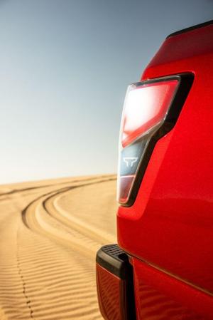 Nissan Titan SL Crew Cab 2019 года