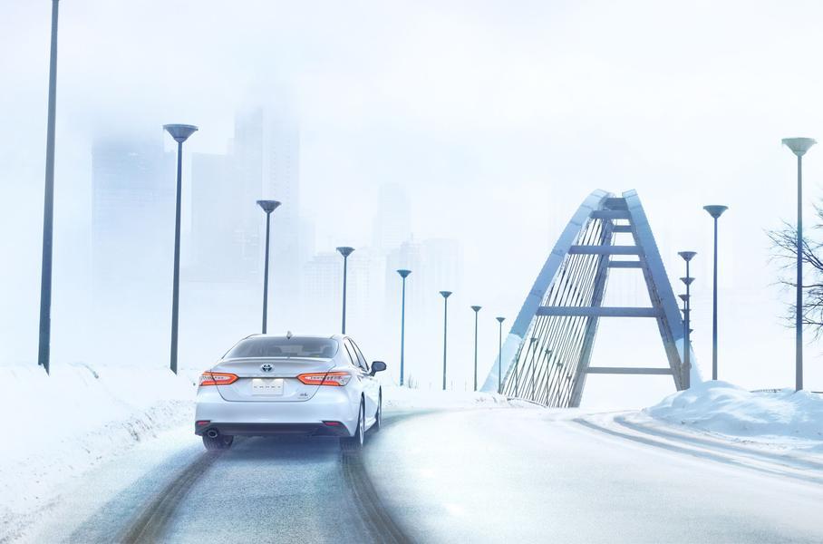 Toyota Camry теперь полноприводный гибрид