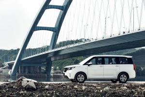 WuLing Hongguang Plus 2019 года