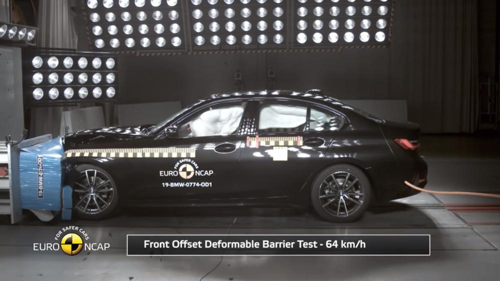 BMW 3-Series получила высокую оценку в краш-тестах