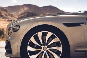 Bentley Flying Spur Blackline 2019 года