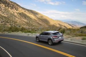 Volkswagen Atlas Cross Sport R-Line 2019 года