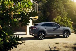 Volkswagen Atlas Cross Sport R-Line 2019 года