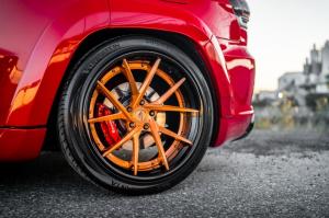 Jeep Grand Cherokee SRT8 on Ferrada Wheels (USF02)