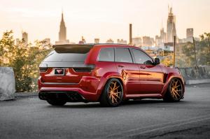 Jeep Grand Cherokee SRT8 on Ferrada Wheels (USF02)