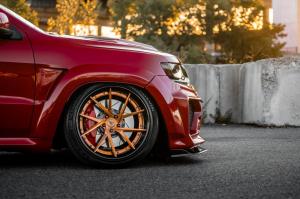 Jeep Grand Cherokee SRT8 on Ferrada Wheels (USF02)