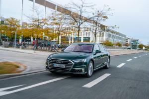 Audi A8L 60 TFSI e Quattro 2019 года
