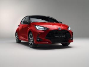 Toyota Yaris Hybrid 2019 года