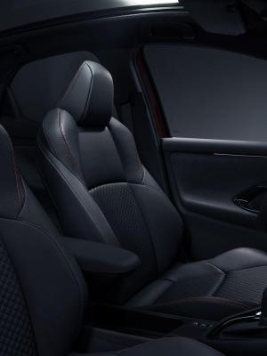 Toyota Yaris Hybrid 2019 года