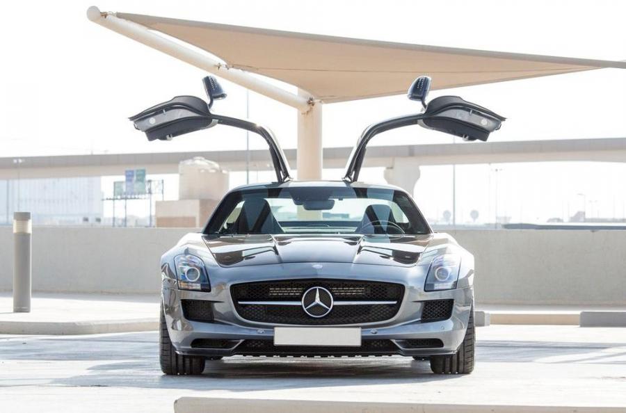 Выставили на аукцион Mercedes SLS AMG Final Edition 2014 года