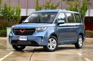 WuLing Hongguang Plus 2019 года